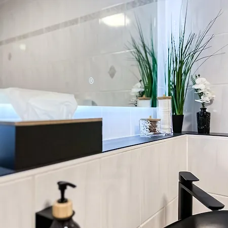 Stadtzentrum - Ruhiges Mit Kostenfreiem Stellplatz Bis 1,50m Fahrzeughoehe *