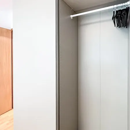 Stadtzentrum - Ruhiges Mit Kostenfreiem Stellplatz Bis 1,50m Fahrzeughoehe Appartement