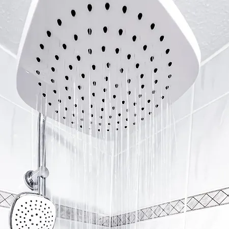 Stadtzentrum - Ruhiges Mit Kostenfreiem Stellplatz Bis 1,50m Fahrzeughoehe *