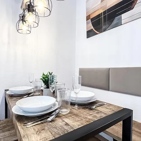 Appartement Stadtzentrum - Ruhiges Mit Kostenfreiem Stellplatz Bis 1,50m Fahrzeughoehe *