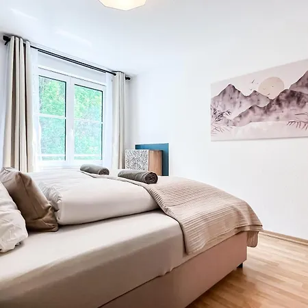 Stadtzentrum - Ruhiges Mit Kostenfreiem Stellplatz Bis 1,50m Fahrzeughoehe Appartement *