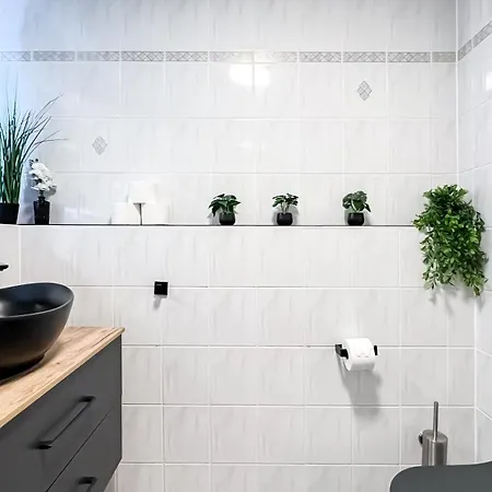 Appartement Stadtzentrum - Ruhiges Mit Kostenfreiem Stellplatz Bis 1,50m Fahrzeughoehe *