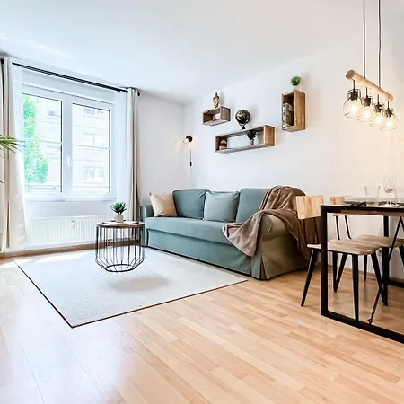 Stadtzentrum - Ruhiges Mit Kostenfreiem Stellplatz Bis 1,50m Fahrzeughoehe