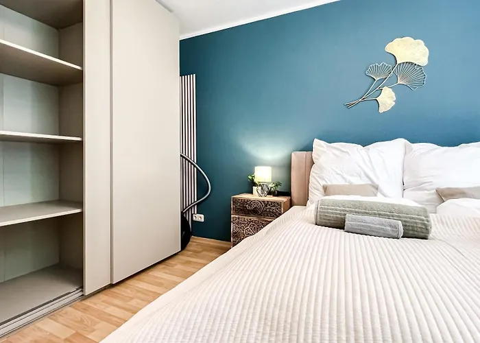 Stadtzentrum - Ruhiges Mit Kostenfreiem Stellplatz Bis 1,50m Fahrzeughoehe *