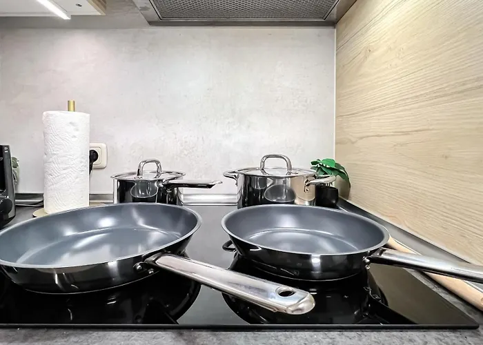 Stadtzentrum - Ruhiges Mit Kostenfreiem Stellplatz Bis 1,50m Fahrzeughoehe