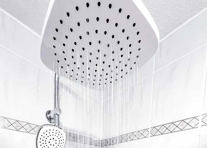 Stadtzentrum - Ruhiges Mit Kostenfreiem Stellplatz Bis 1,50m Fahrzeughoehe *