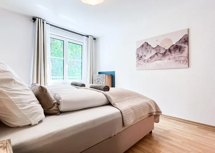 Stadtzentrum - Ruhiges Mit Kostenfreiem Stellplatz Bis 1,50m Fahrzeughoehe Appartement *