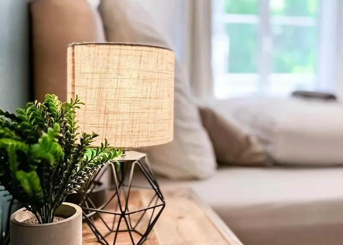 Stadtzentrum - Ruhiges Mit Kostenfreiem Stellplatz Bis 1,50m Fahrzeughoehe *